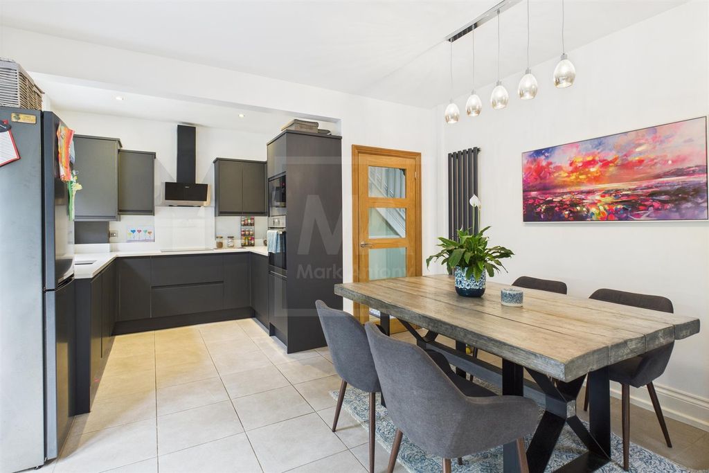 Property photo 3 of 16 Kitchen/Diner