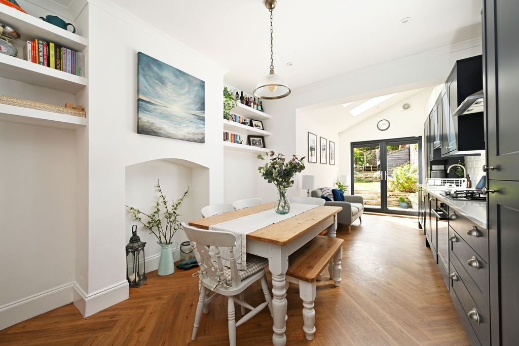 Property photo 1 of 31 Dining Kitchen