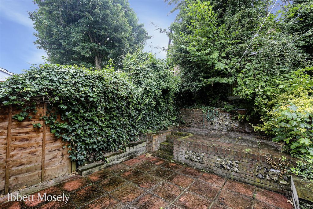 Property photo 2 of 7 15.Jpg