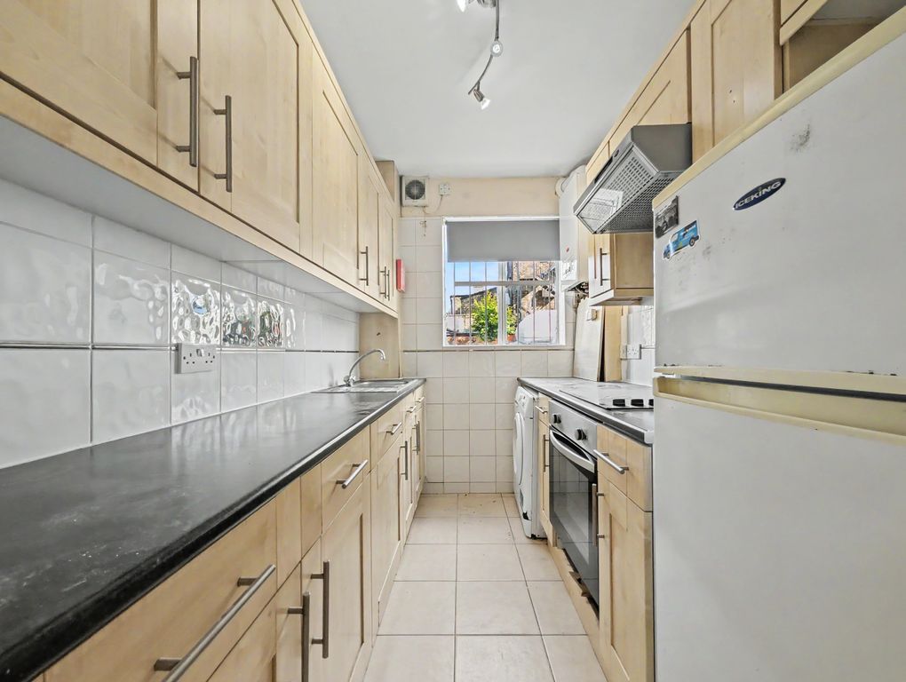 Property photo 3 of 5