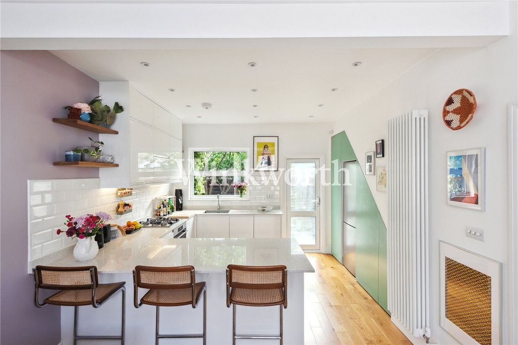 Property photo 3 of 16 Picture No. 09