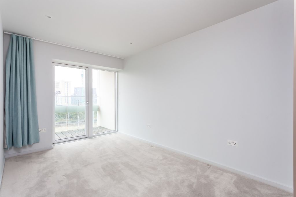 Property photo 2 of 7 230120195_Ptcnl_Flat