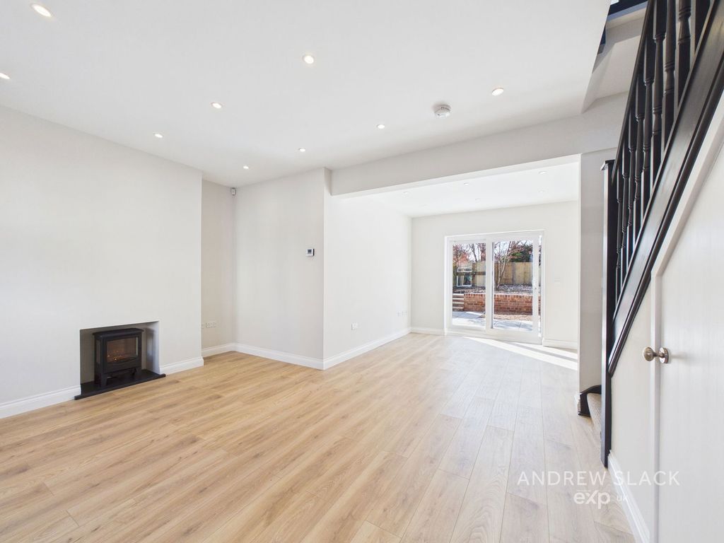 Property photo 2 of 23