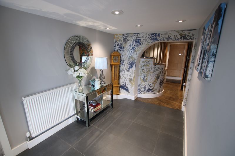 Property photo 3 of 50 Photo 37