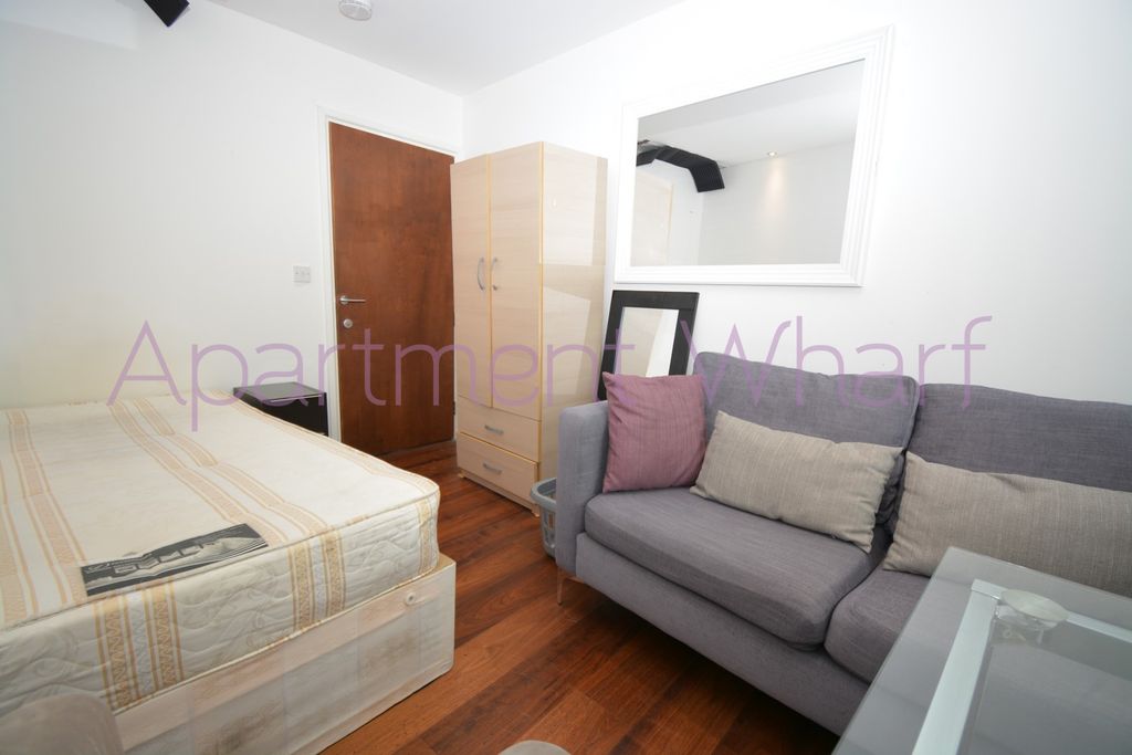 Property photo 2 of 24