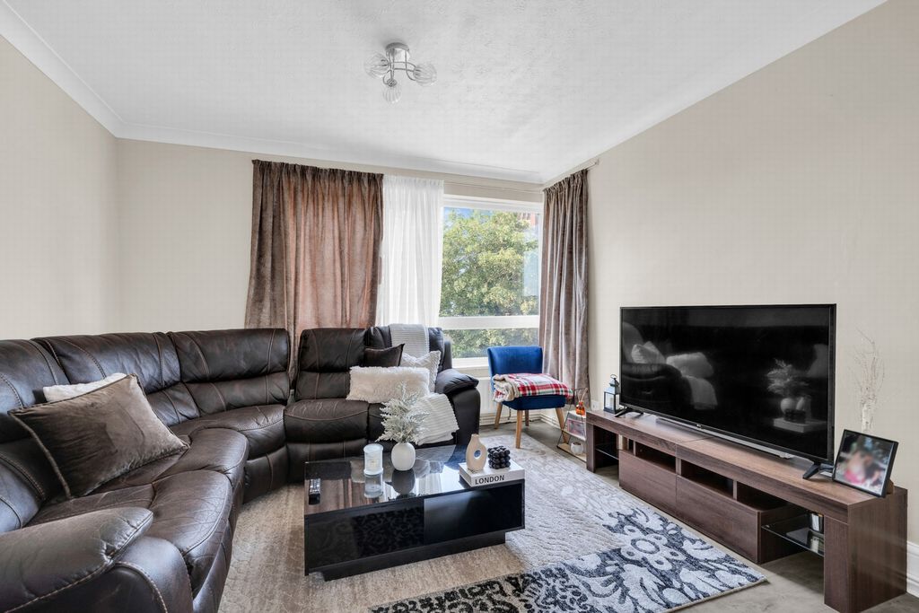 Property photo 3 of 14 Photo 5