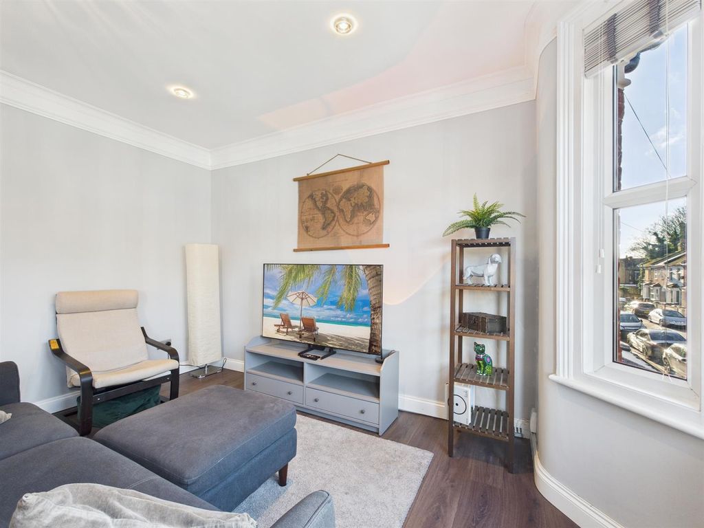 Property photo 2 of 43 Cam01358G0-Pr0210-Still006.Jpg