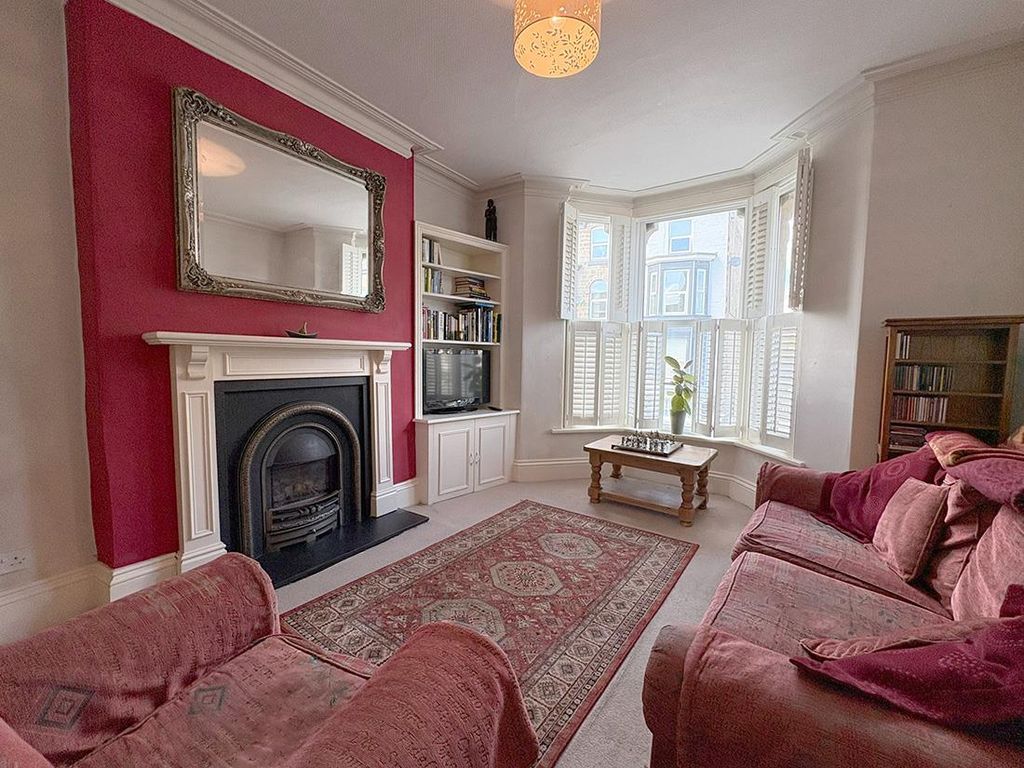 Property photo 2 of 24