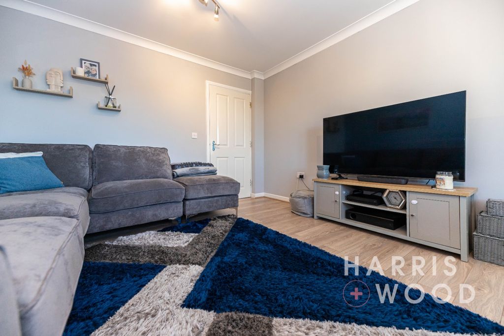 Property photo 3 of 17 4028557