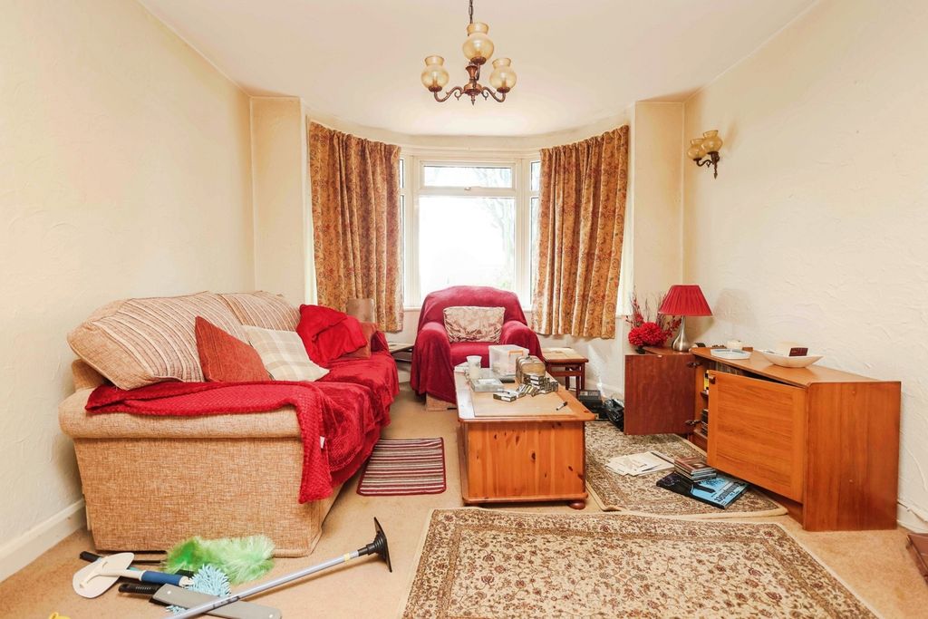 Property photo 2 of 16 Photo
