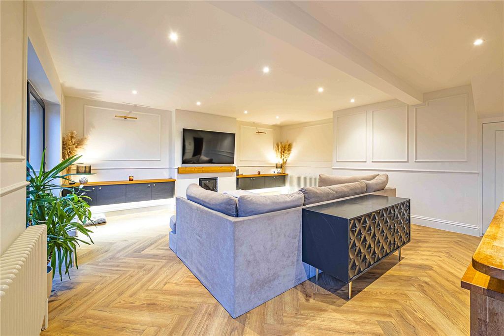 Property photo 3 of 27 Picture No. 46