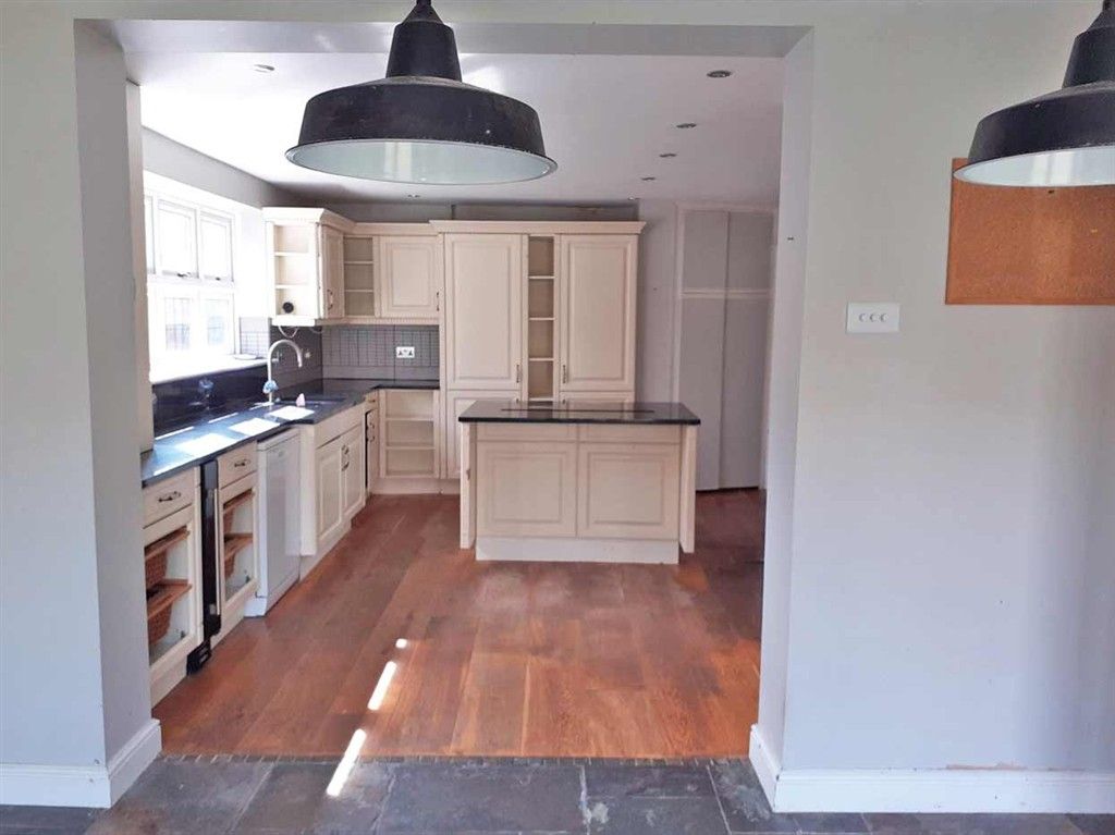 Property photo 3 of 5