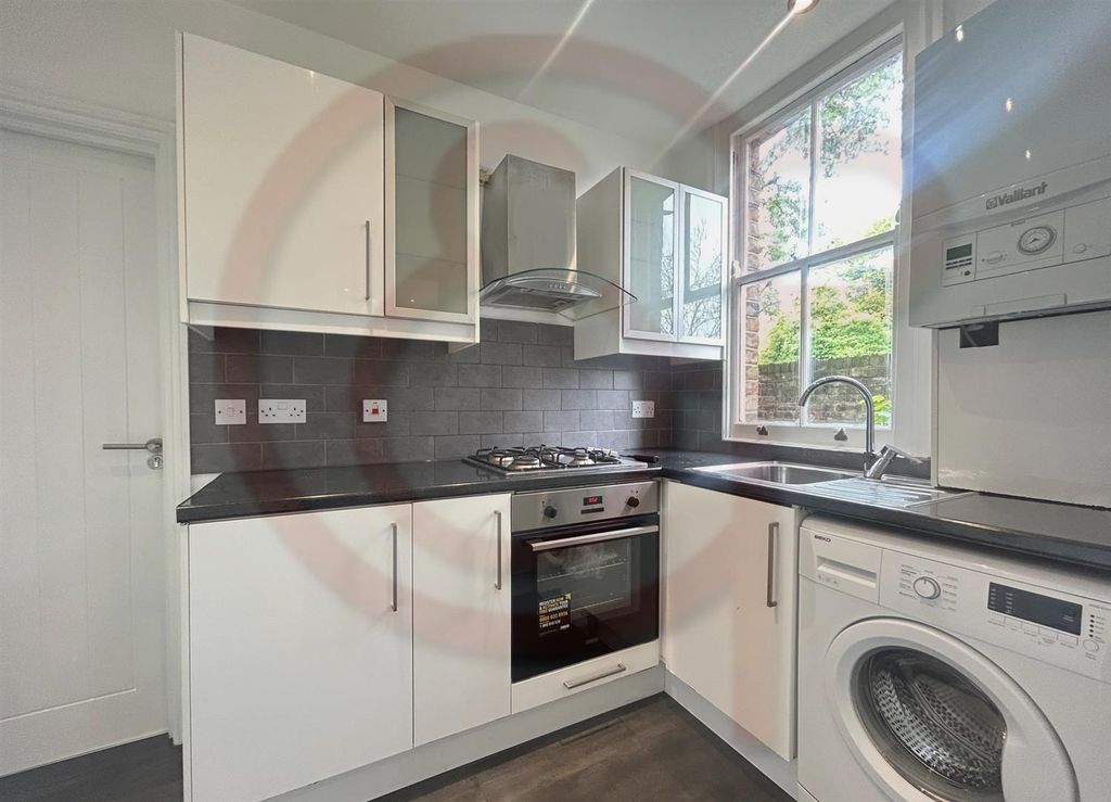 Property photo 3 of 10 Kitchen 1.Jpg