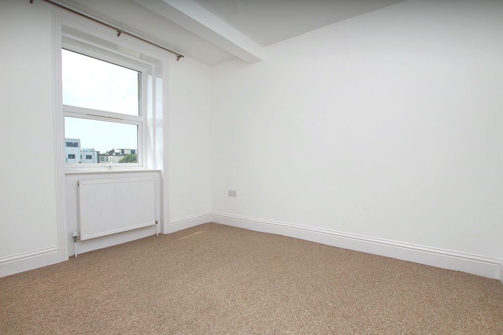 Property photo 2 of 12 Photo 10
