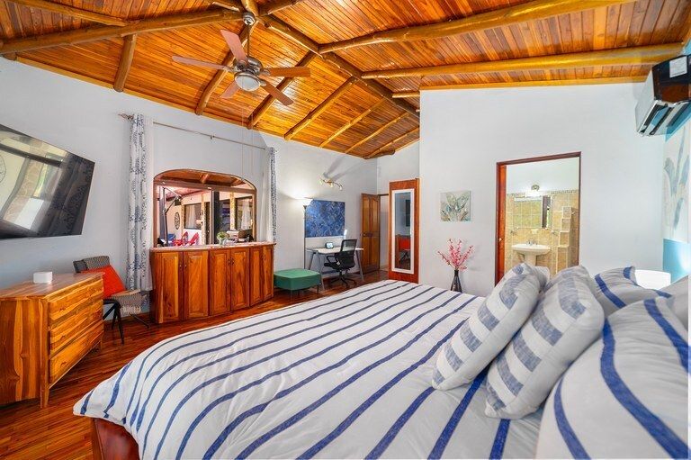 Property photo 2 of 32 <Alttext/>