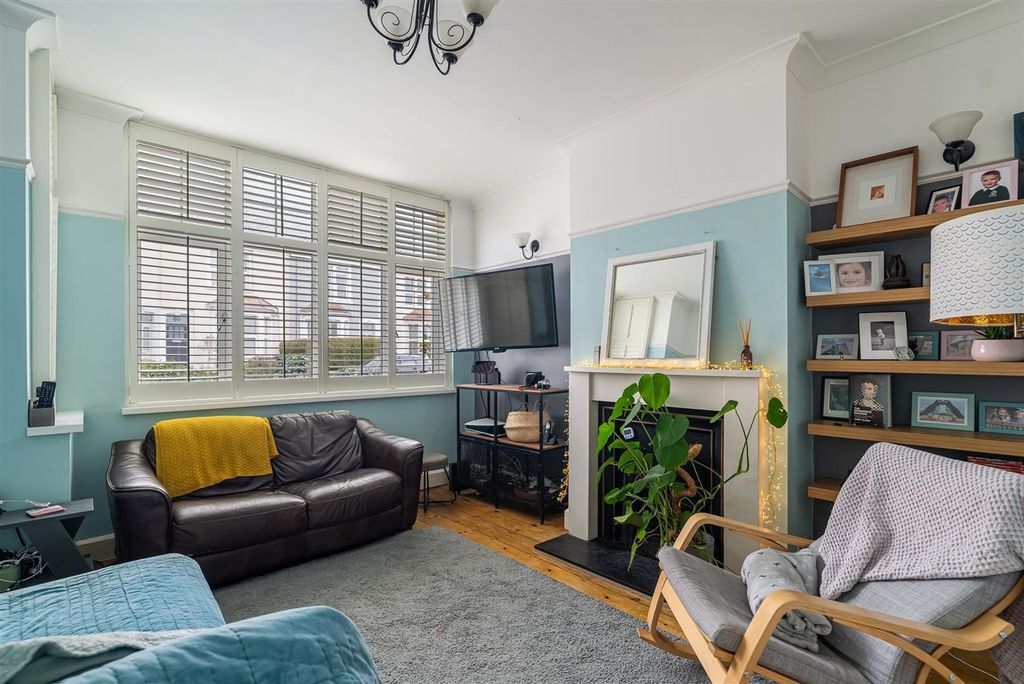 Property photo 2 of 15