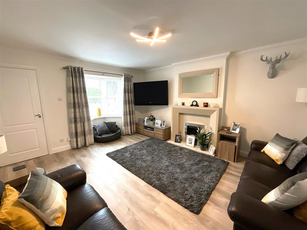 Property photo 3 of 35