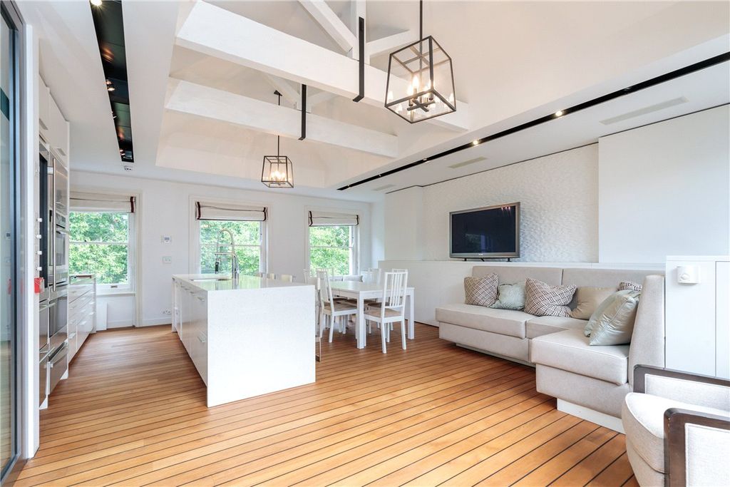 Property photo 2 of 29 Picture No. 55