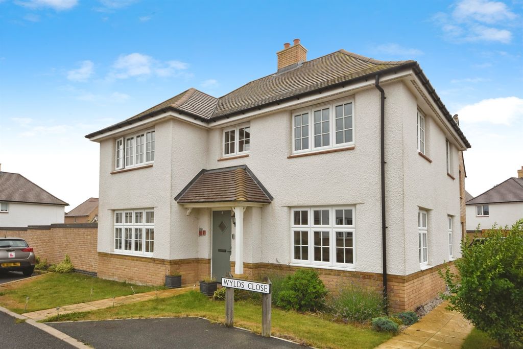 Property photo 1 of 17