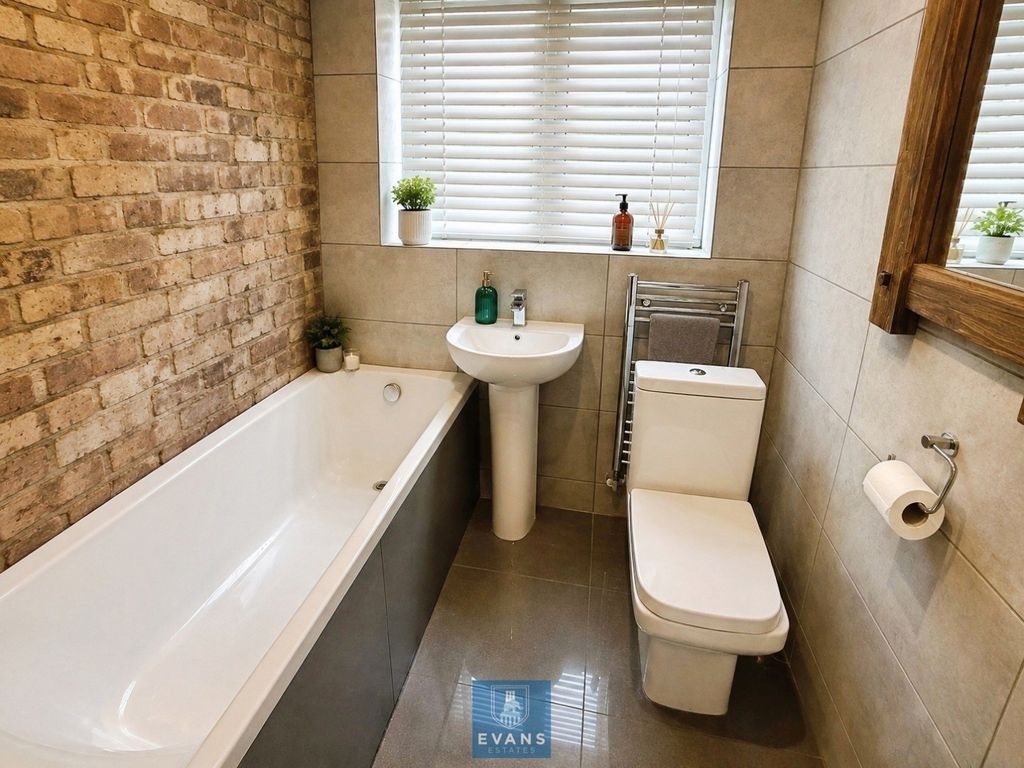 Property photo 2 of 9 Refitted Bathroom