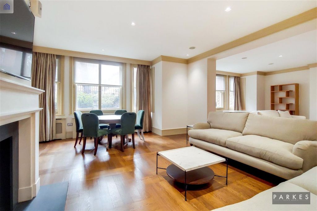 Property photo 2 of 14 Picture No. 04