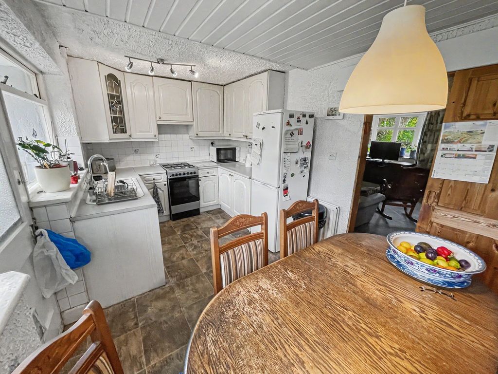 Property photo 3 of 26
