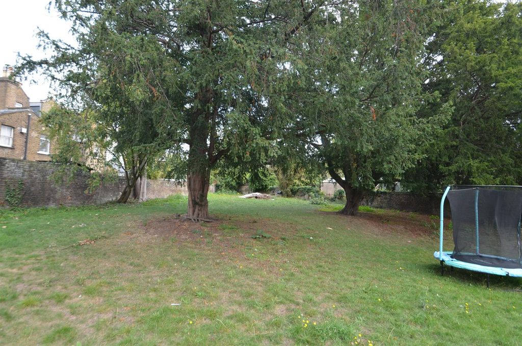 Property photo 2 of 9 Gdn 2 Sept 2020.Jpg