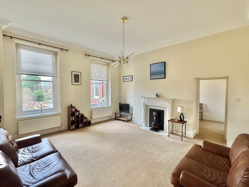 Property photo 3 of 19 Living Room