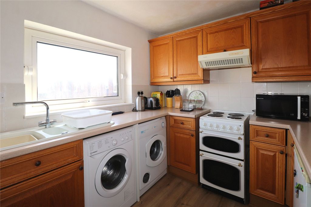 Property photo 2 of 9 Picture No. 06