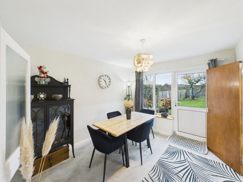 Property photo 3 of 9 Dining Room