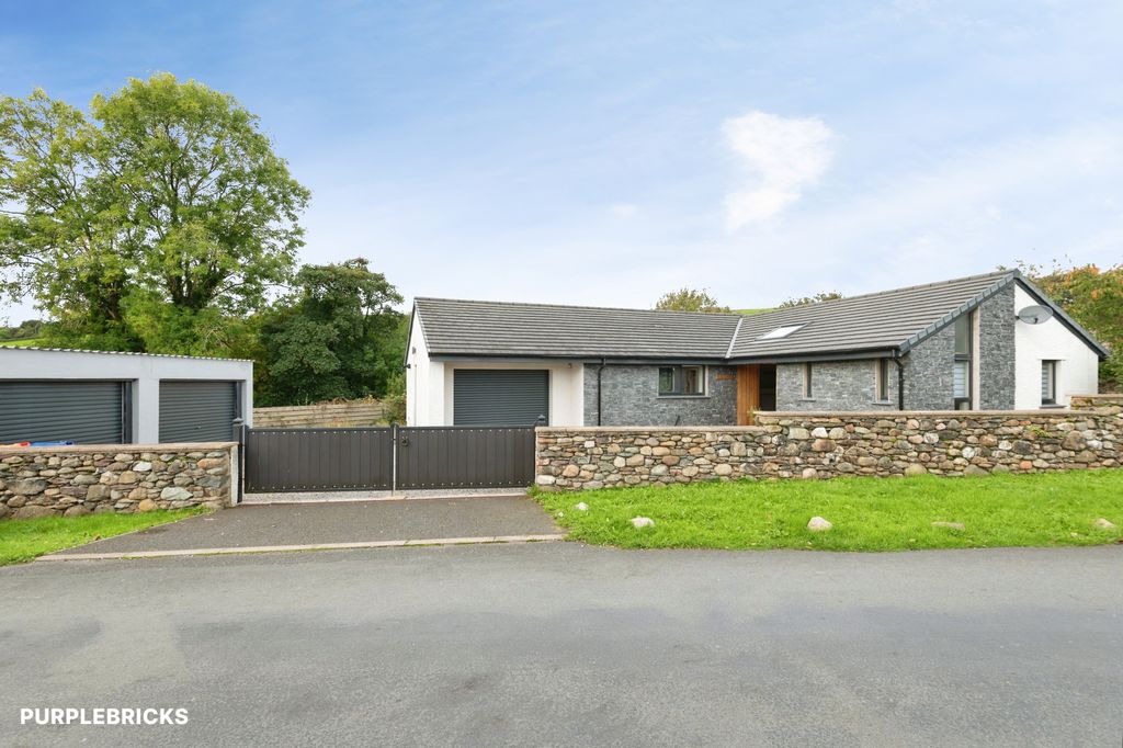 Property photo 1 of 31