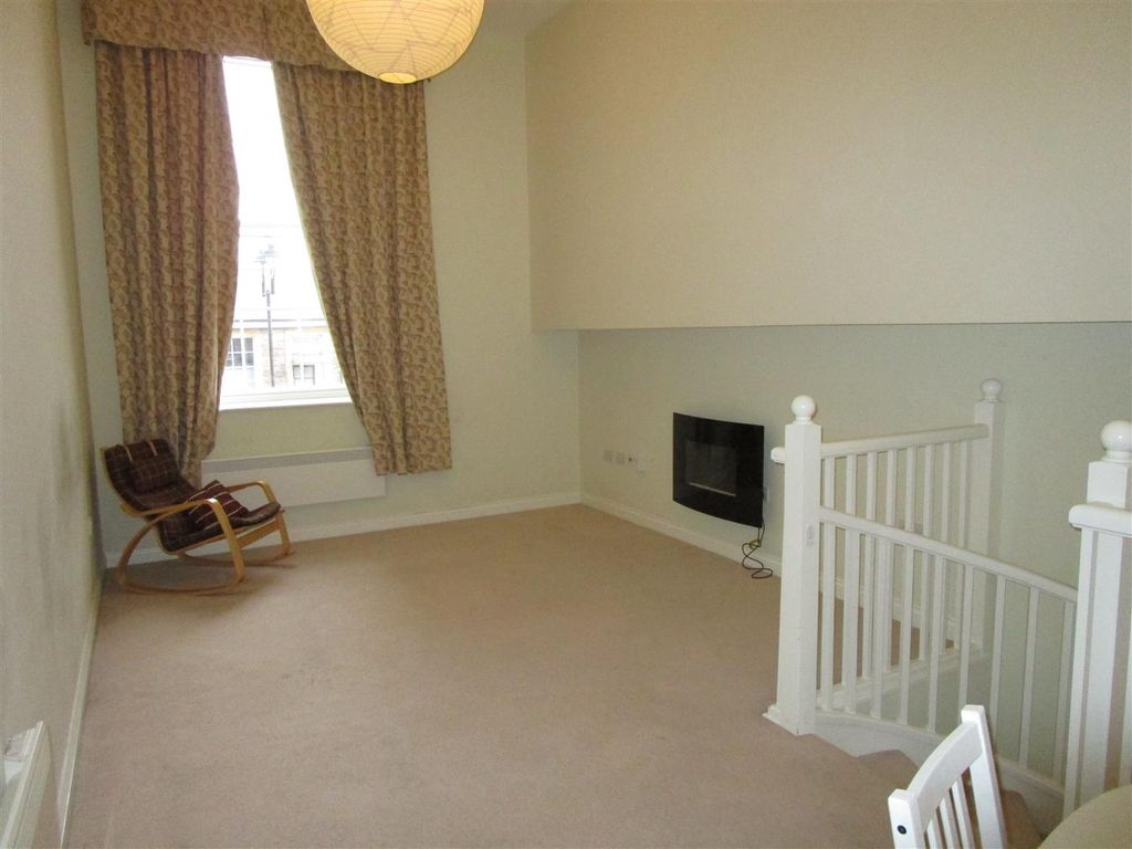 Property photo 2 of 17 Living Room.Jpg