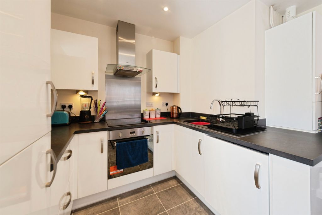 Property photo 3 of 17