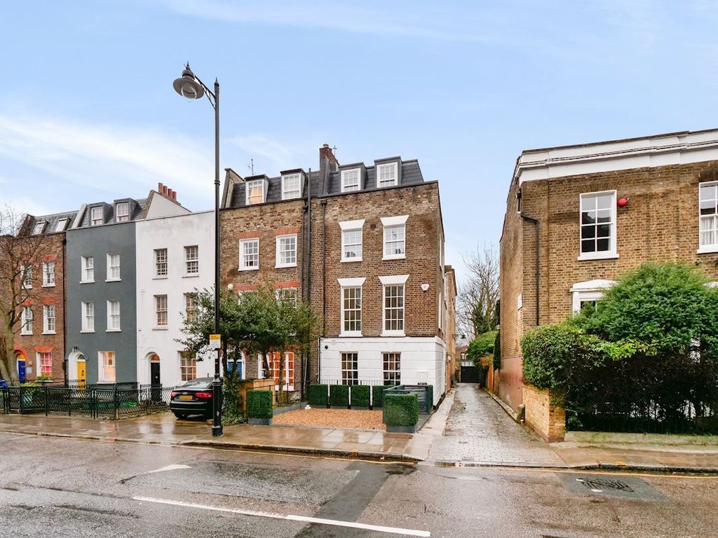 Property photo 1 of 6 Photo 2