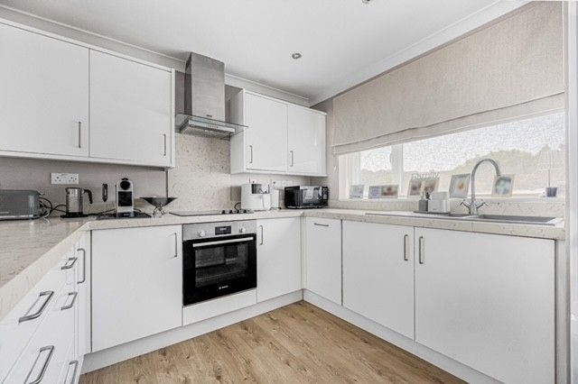 Property photo 3 of 12 Kitchen B