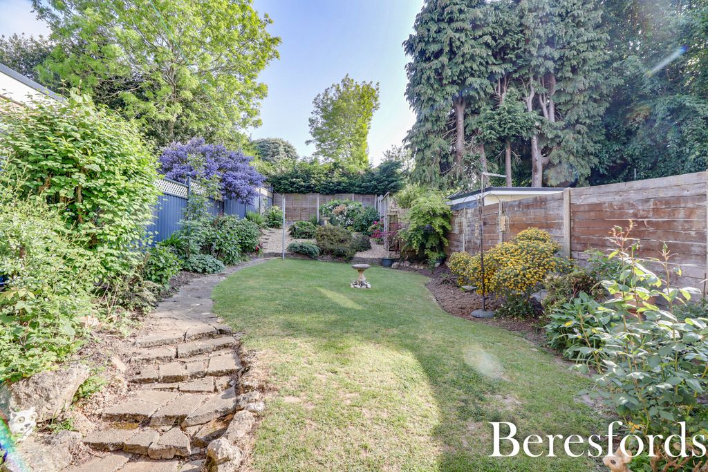 Property photo 2 of 16 Picture No. 13
