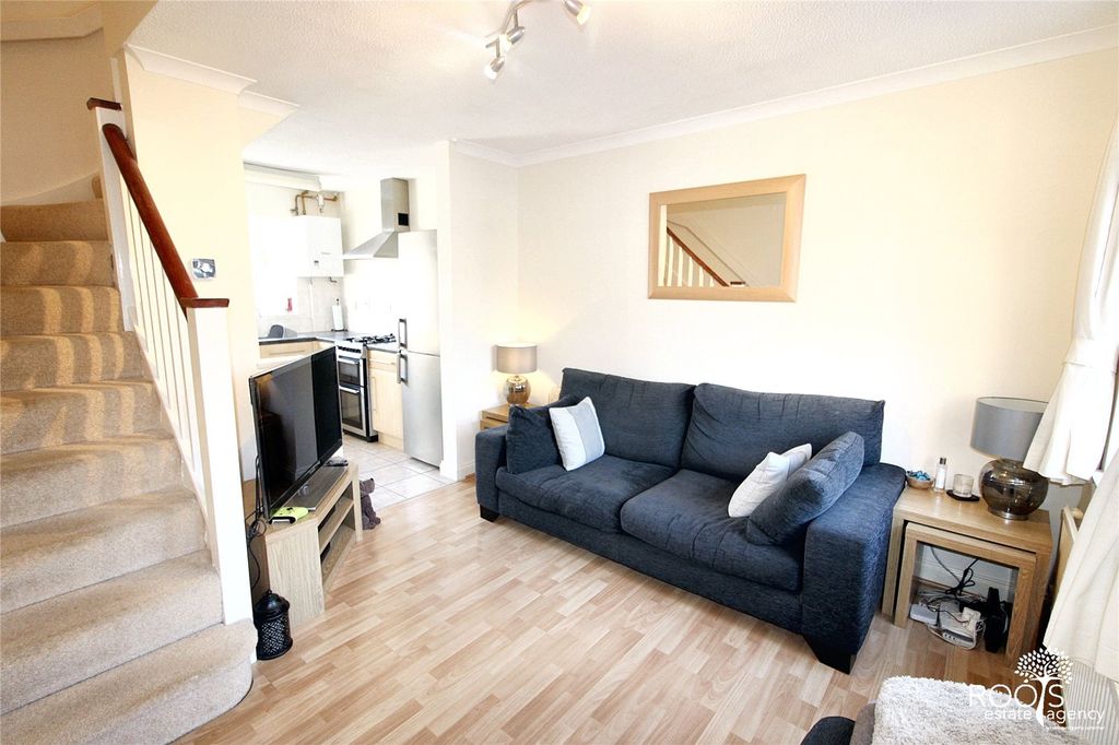 Property photo 3 of 9 Living Room