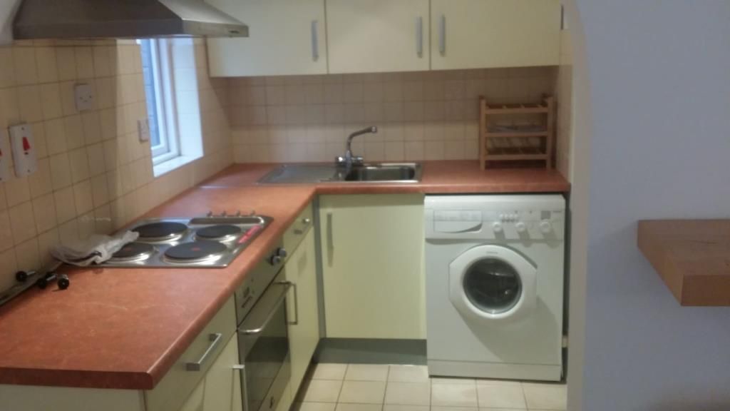 Property photo 2 of 7 Kitchen