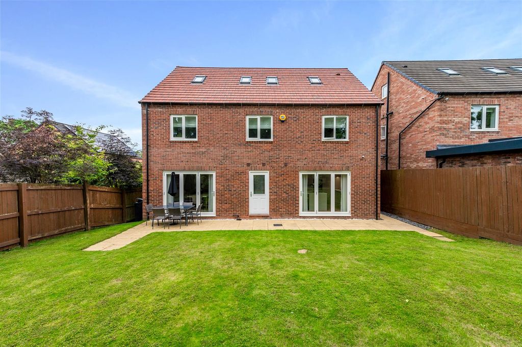 Additional image 32 of 6 bed detached house to rentAspen Drive, Scarcroft, Leeds LS14
