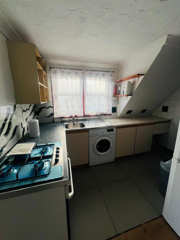 Property photo 3 of 6 Gallery