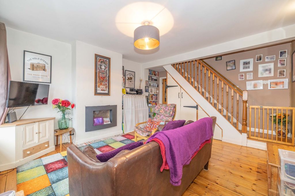 Property photo 2 of 12 Picture 2