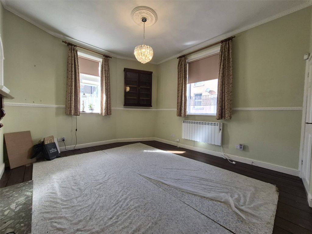 Property photo 3 of 18 Picture No. 08