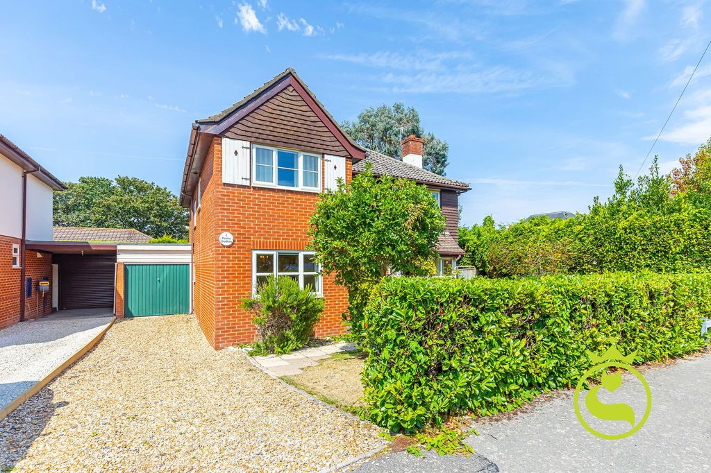 Property photo 1 of 28