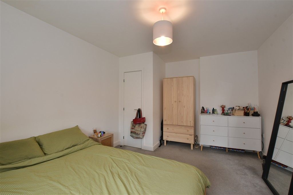 Property photo 3 of 9 Bedroom