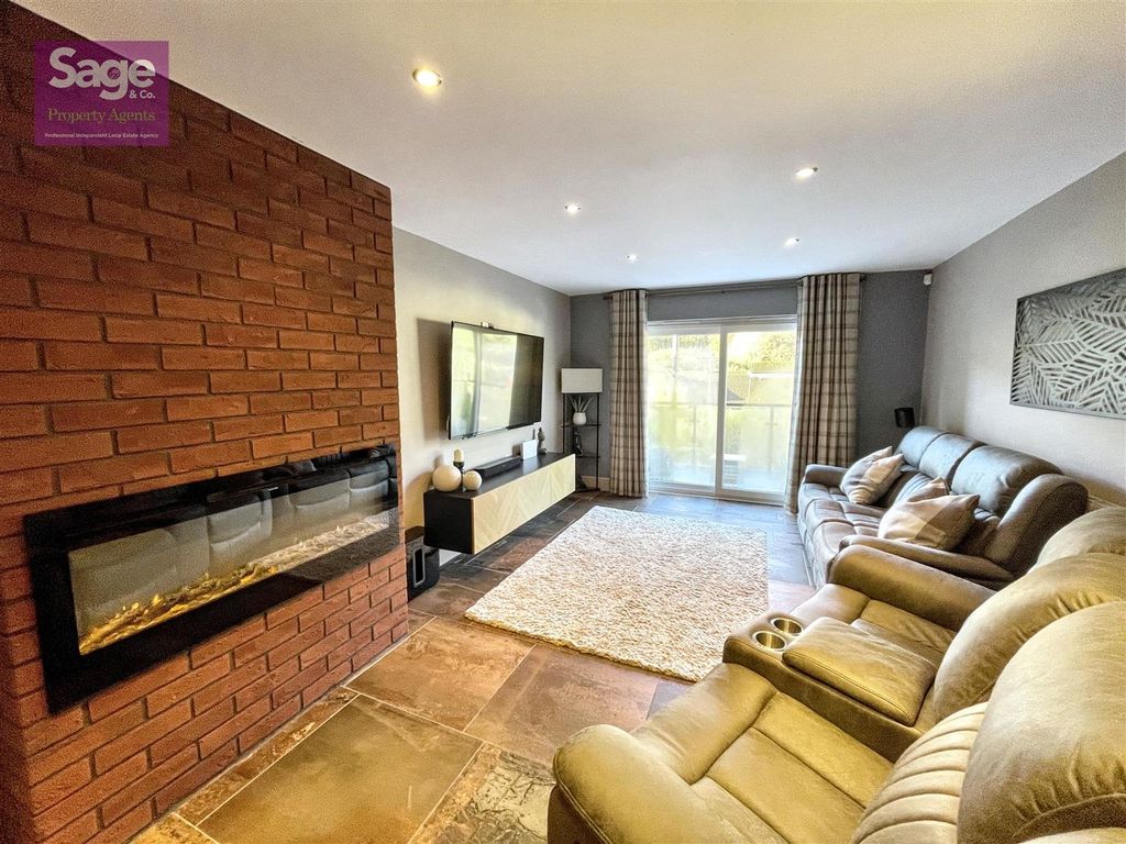 Property photo 2 of 40