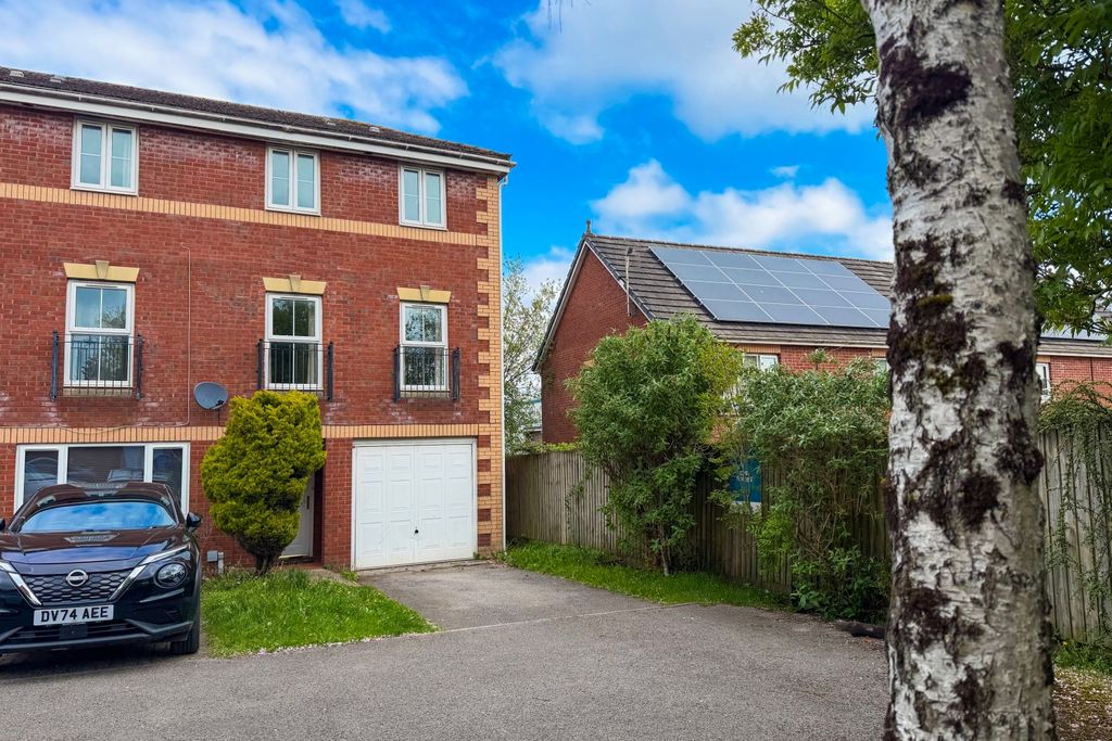 Property photo 1 of 13 Call 02920 454555 To Secure Your Viewing_1