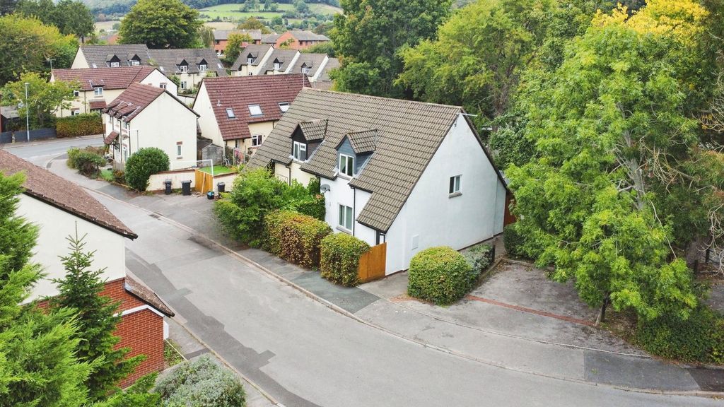 Property photo 1 of 19