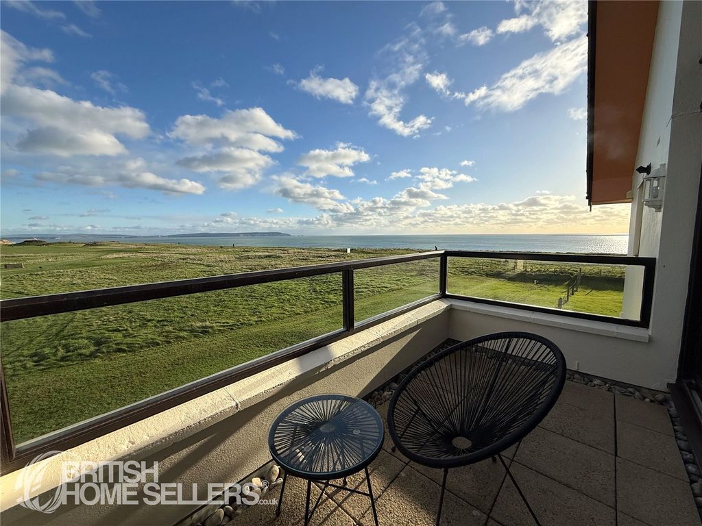 Property photo 2 of 19 Picture No. 17