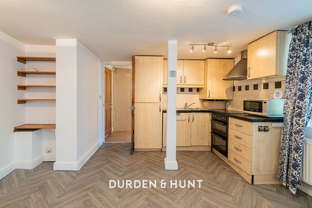 Additional image 4 of 1 bed flat for saleCastle Street, Ongar CM5