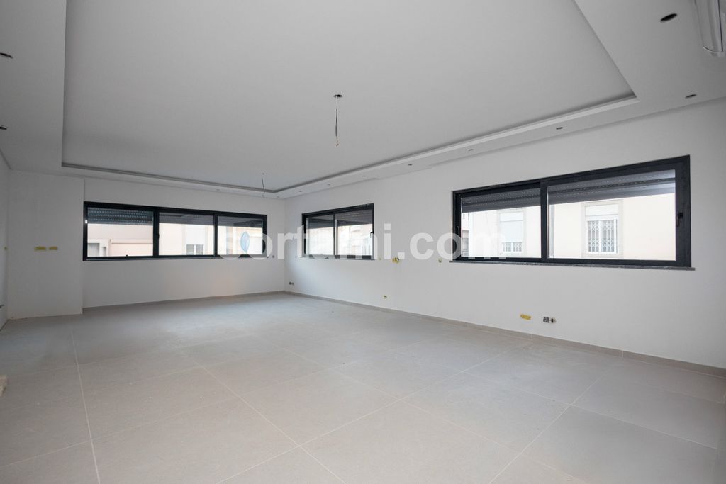 Property photo 2 of 25